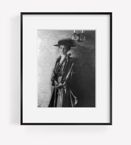 1916 photograph of Mrs. Charles Evans Hughes