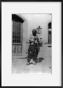 between 1918 and 1919 photograph of Beggar in Turkish town on the Bagdad Railway