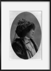 1917 photograph of Sarah Bernhardt