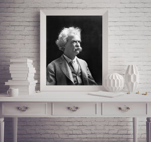 c1907 May 20 photograph of "Mark Twain" Summary: Photograph shows Samuel Langhor