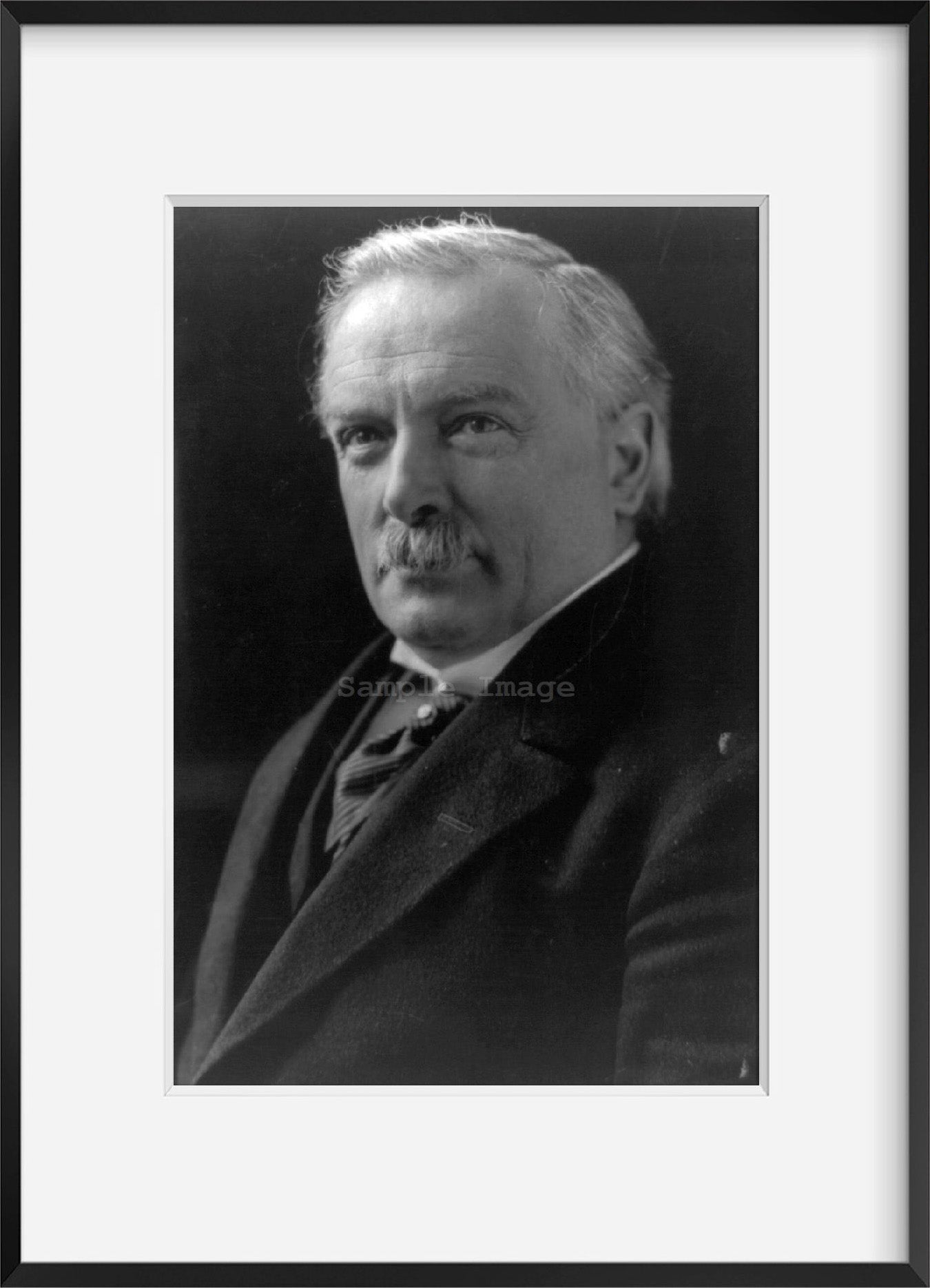 c1919 photograph of David Lloyd George Summary: Portrait, bust, facing left.