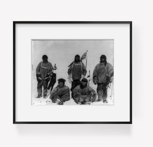 Photo: Terra Nova expedition, South Pole, R Scott, L Oates, H Bowers, E Wilson,
