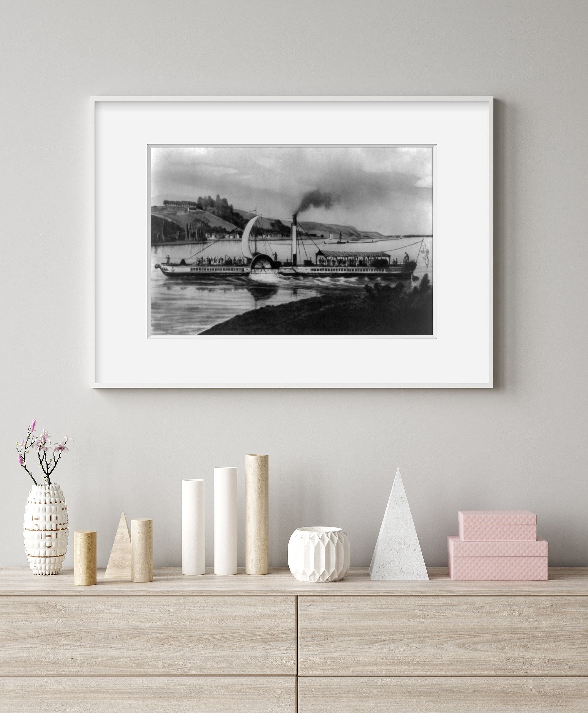 Vintage 191- photograph: The Clermont on the Hudson River(?) in New York Subje