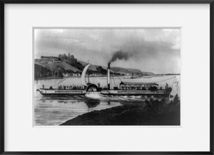 Vintage 191- photograph: The Clermont on the Hudson River(?) in New York Subje