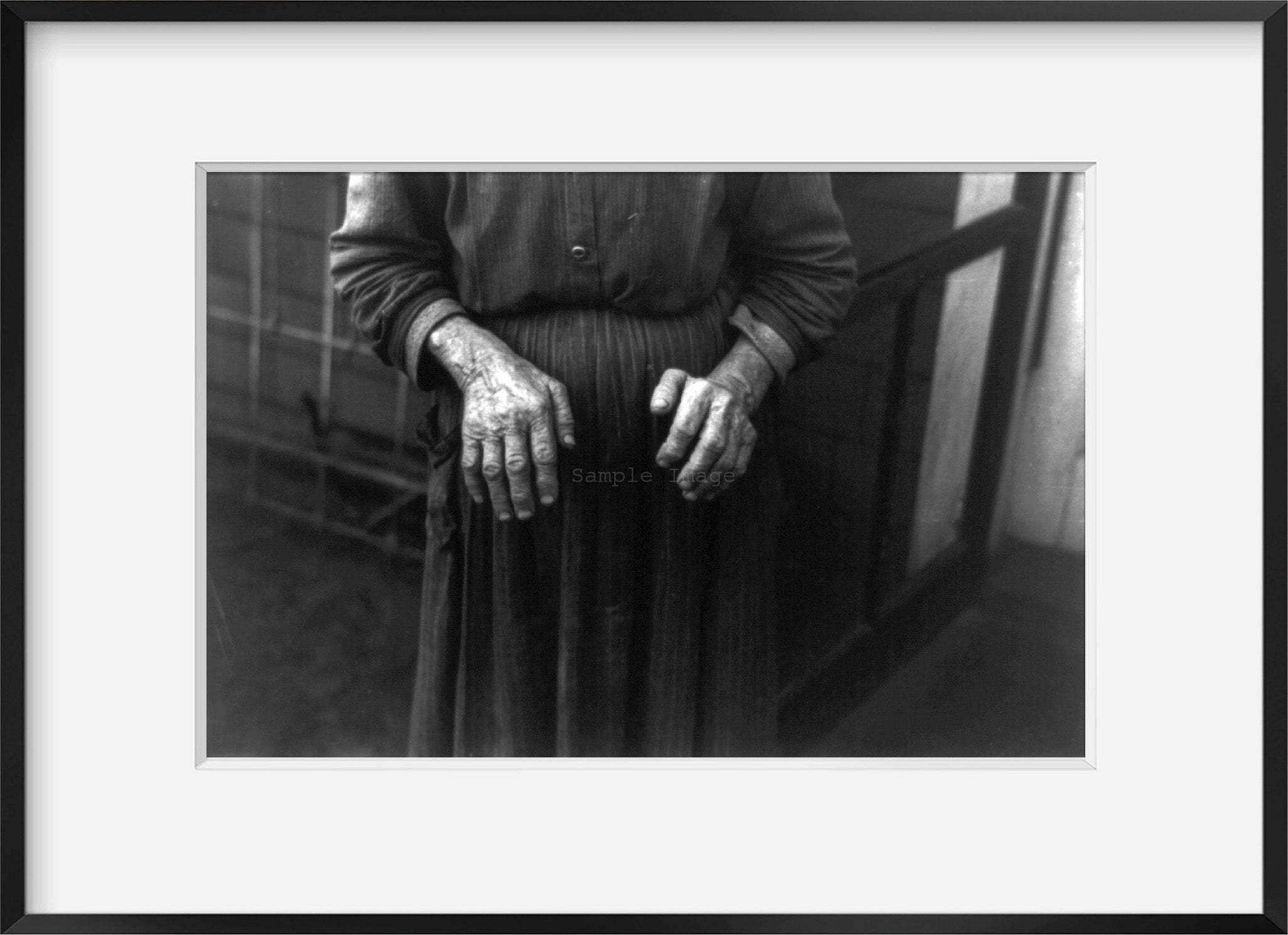Photo: The hands of Mrs. Andrew Ostermeyer, wife of a homesteader, Woodbury Coun