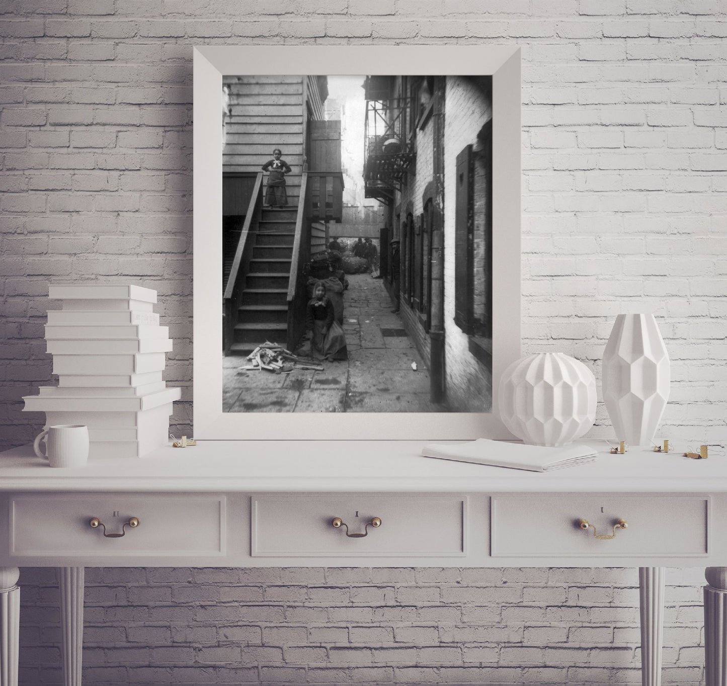 Photo: Baxter Street Alley in Mulberry Bend, c1889, Little girls, Jacob Riis, Photog