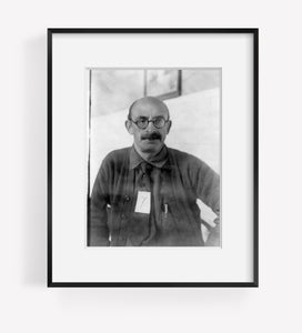 Photo: Alexander Berkman, 1870-1936, official photo taken prior to deportation, cop