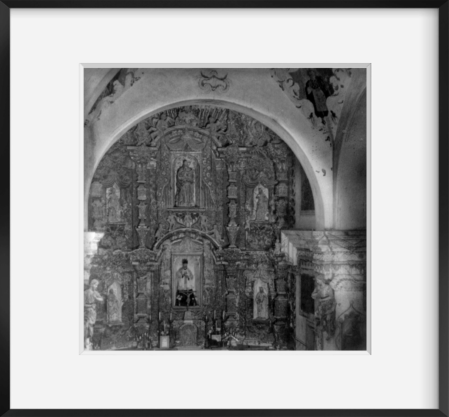 Photo: High altar, San Xavier del Bac Mission, Tucson, Arizona