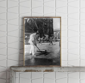 1910 Photo New York City sanitation dept. employee sweeping street, ca. 1910