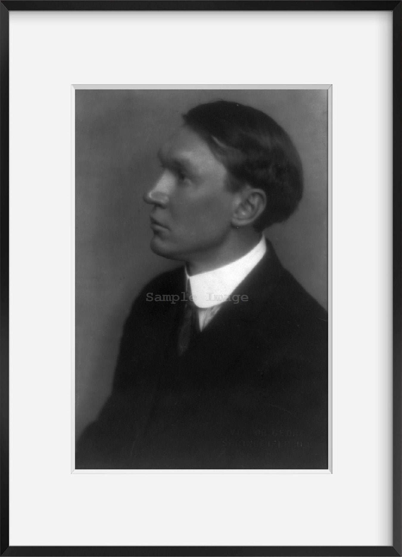 Photo: Nicholas Vachel Lindsay, 1879-1931, American poet, singing