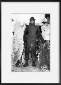 Photo: Captain LawrenceEG Oates, British Antarctic Expedition, Terra Nova, HG Ponti