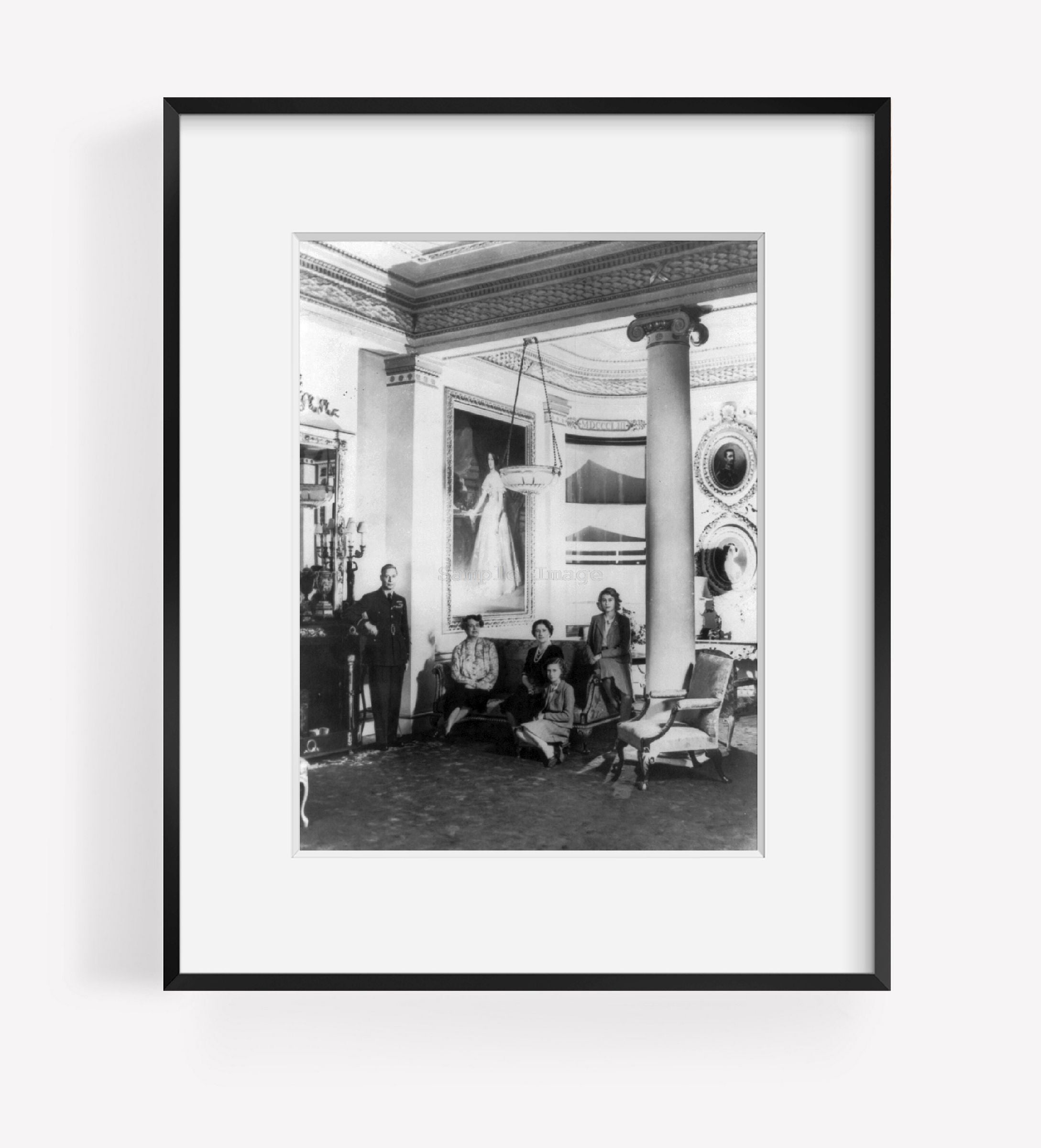 Photo: Anna Eleanor Roosevelt, Bow Room, Buckingham Palace, 1942