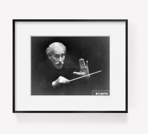 Photo: Arturo Toscanini, 1867-1957, NBC Symphony Orchestra
