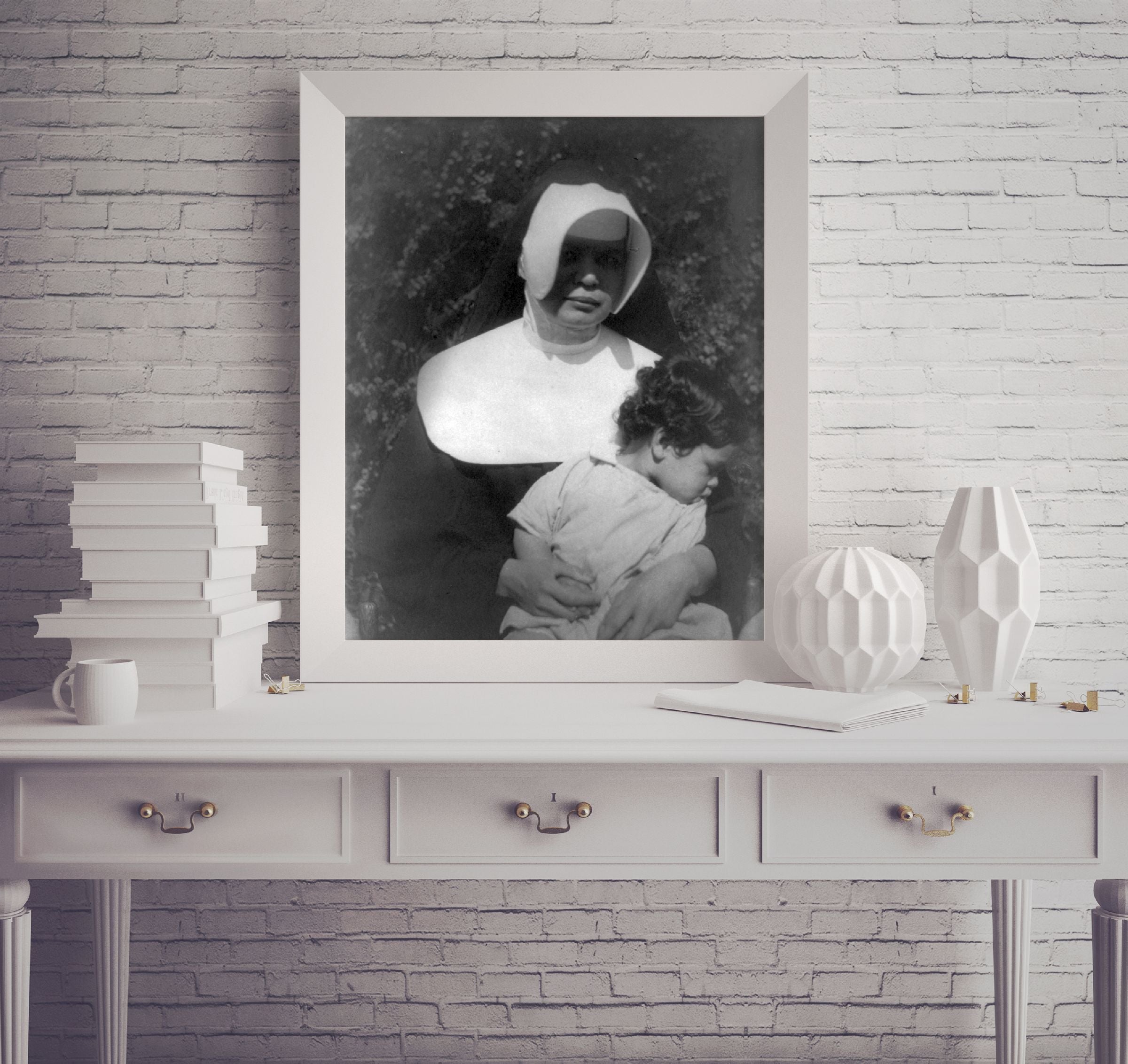 Photo: Nun holding child, Religion, c1930, Doris Ulmann, Photographer, Religious, Chil