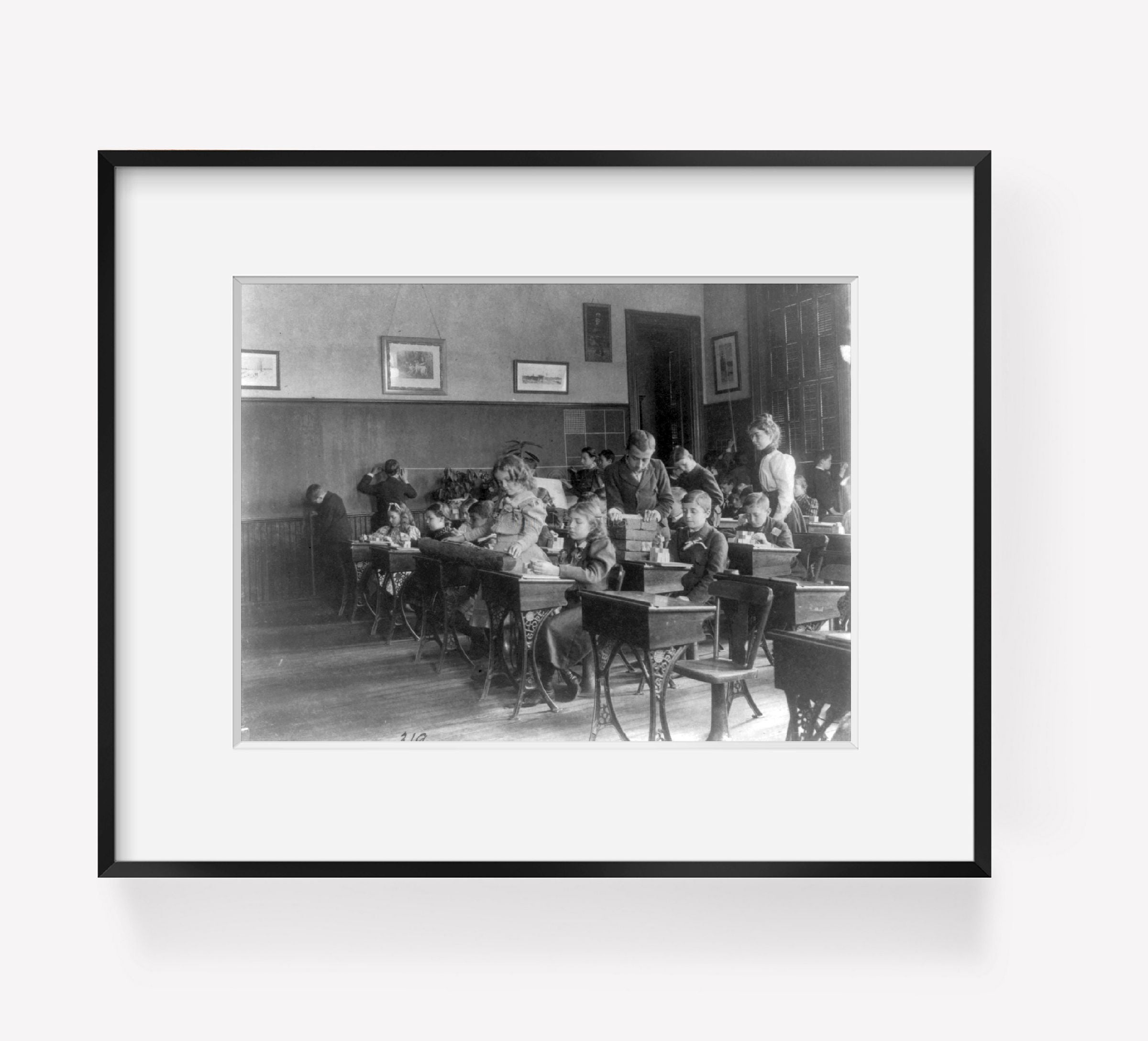 Photo: Washington, DC, Public Schools, 6th Division, Class using rulers, blocks, 1899?