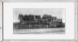 Photo: Burlington engine no. 2810, shop workmen, 119 men, 1 woman, locomotive, c1909