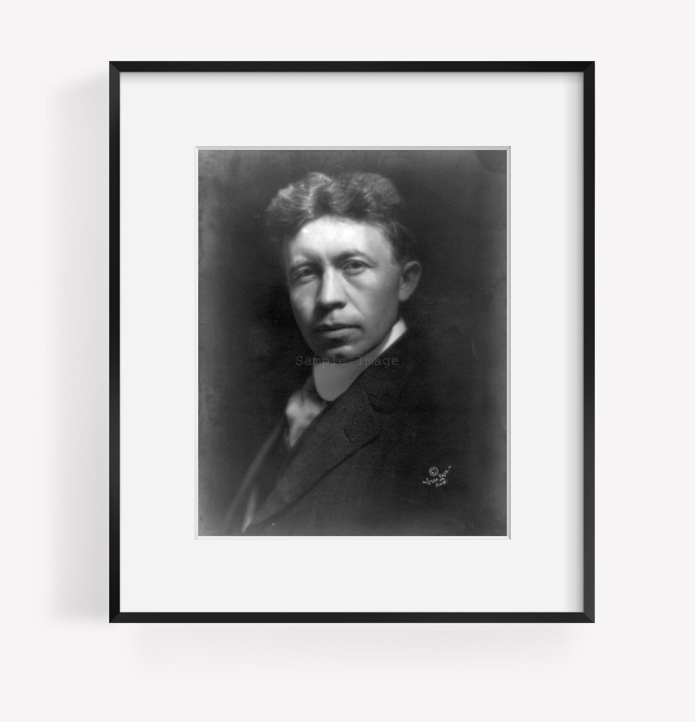 c1913 photograph of Vilhjalmar Stefanssen, head-and-shoulders portrait, facing l