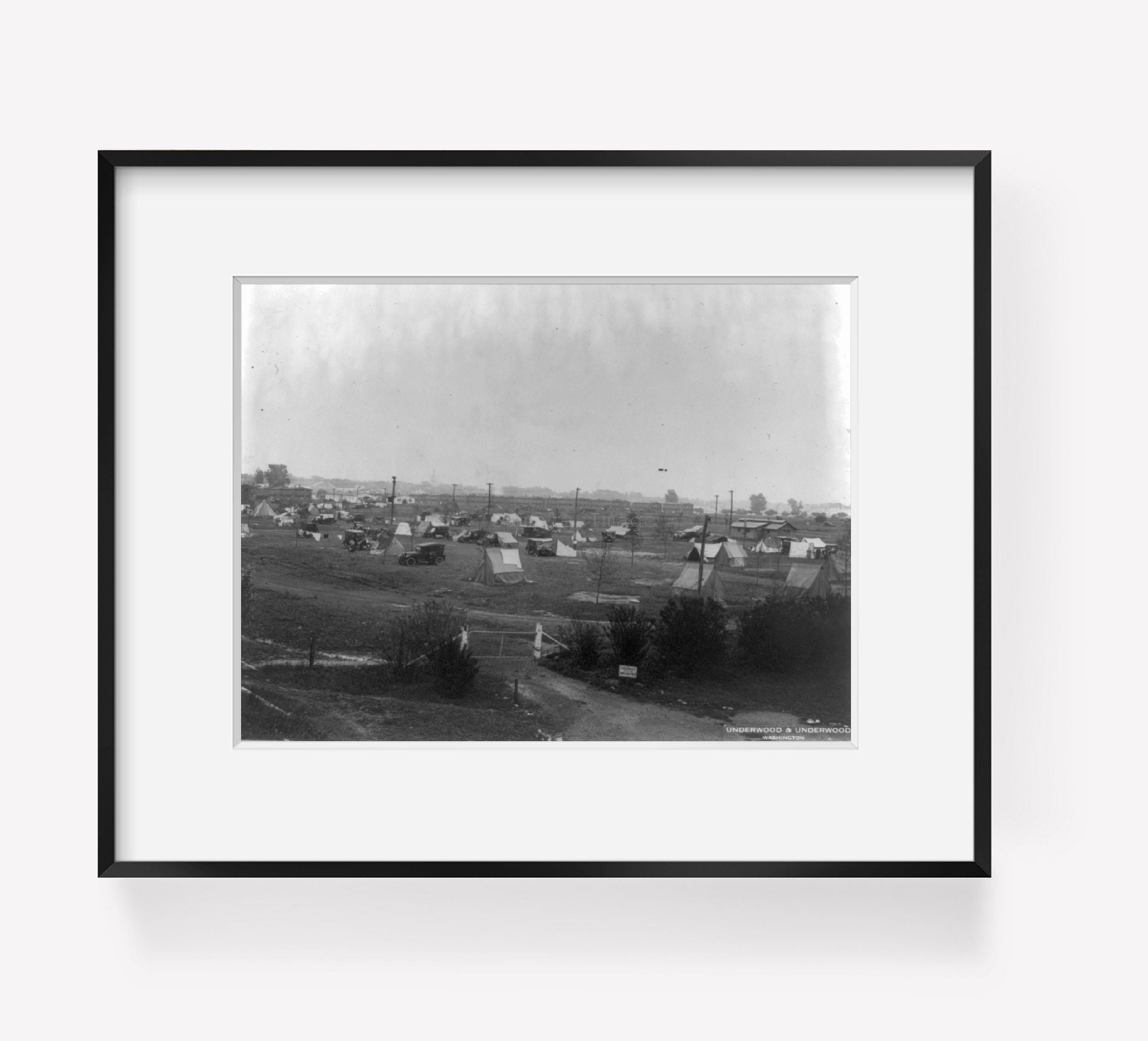ca. 1918 photograph of Tourist camp with tents and autos, probably near Wash., D