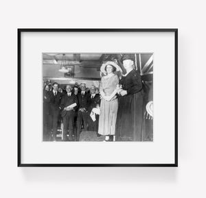 Photo: Alice Robertson, 1854-1931, Lady Astor on platform, National Press Club, Apri