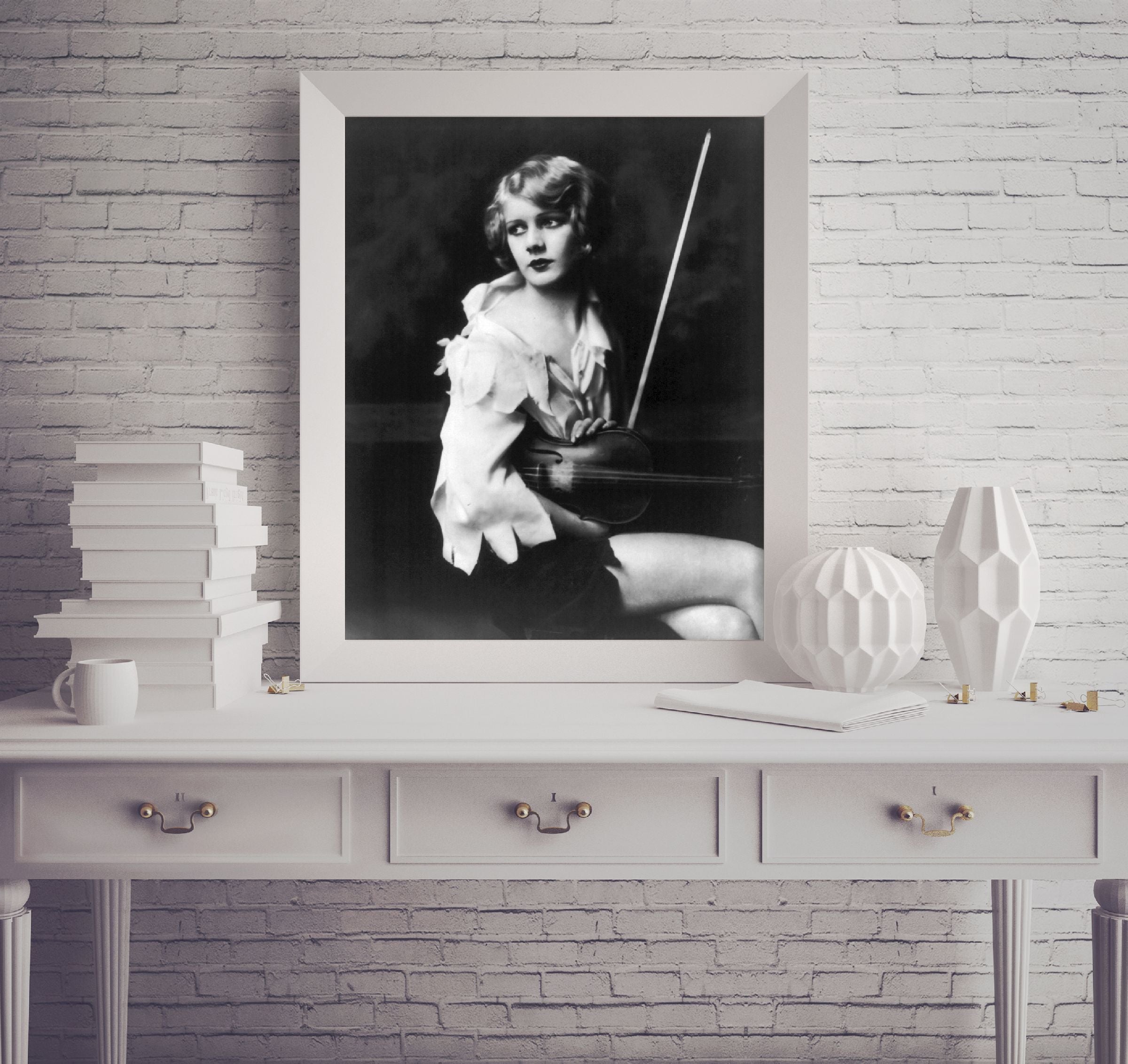 Photo: Kay English, Ziegfeld Girl, violin