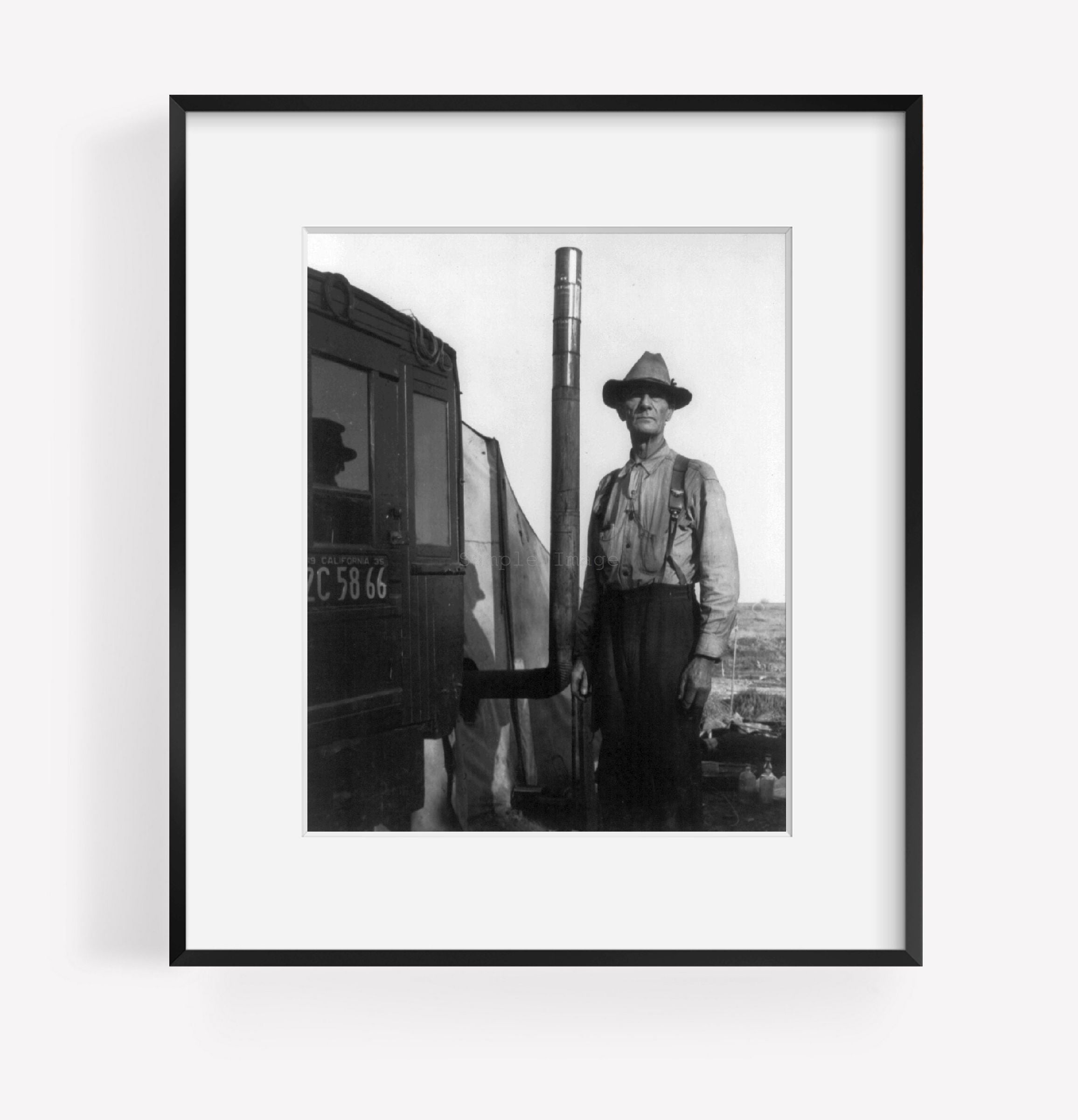 1935 Photo Corn belt refugee, Merced Co. a man, three-quarter length portrait, s