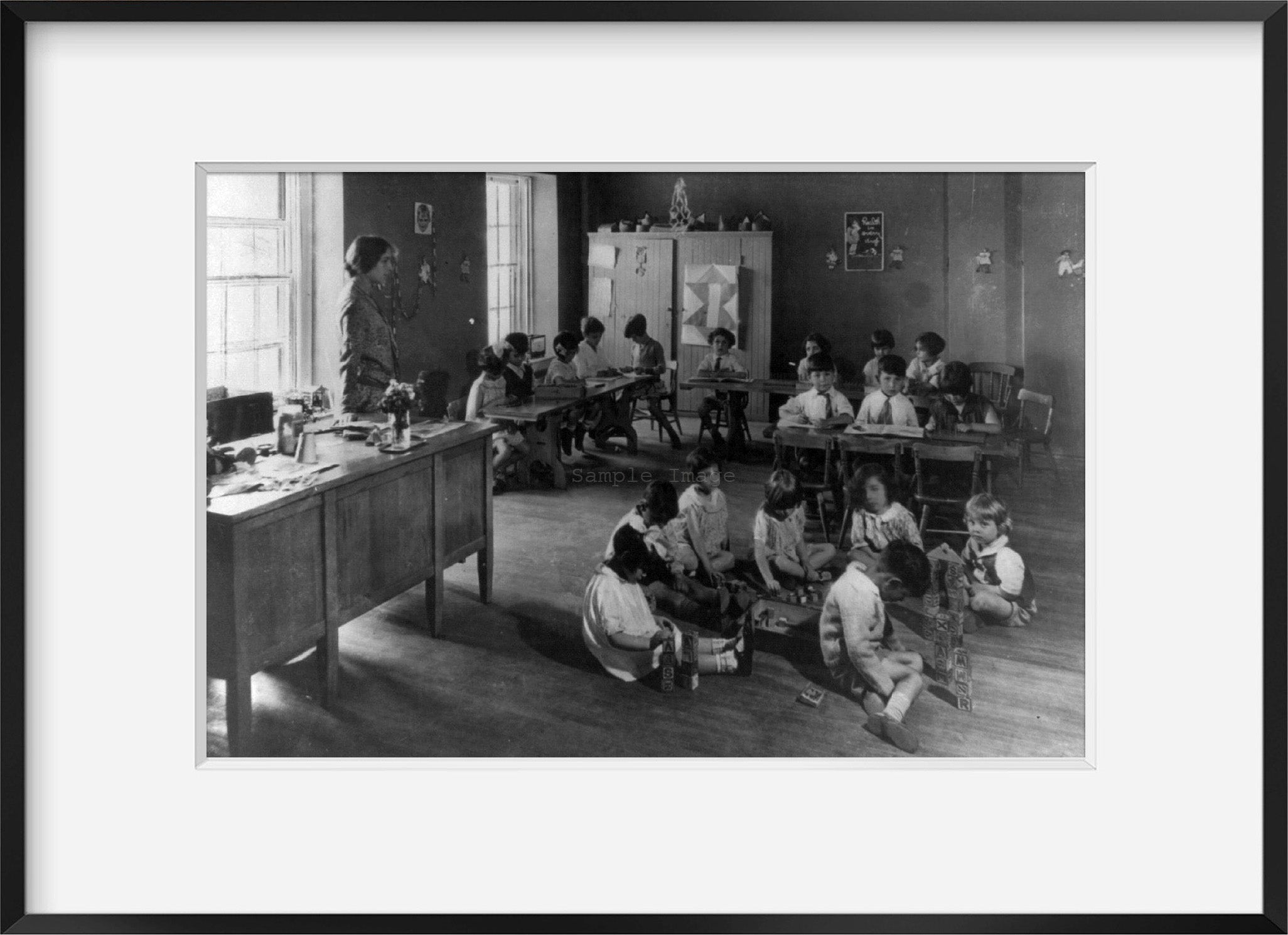 ca. 192-? photograph of "Amalgamated clothing workers cooperative apartment. Kin