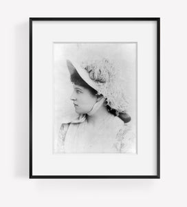 1882 Photo Lillie Langtry, 1853-1929 Head and shoulders, left profile; wearing p