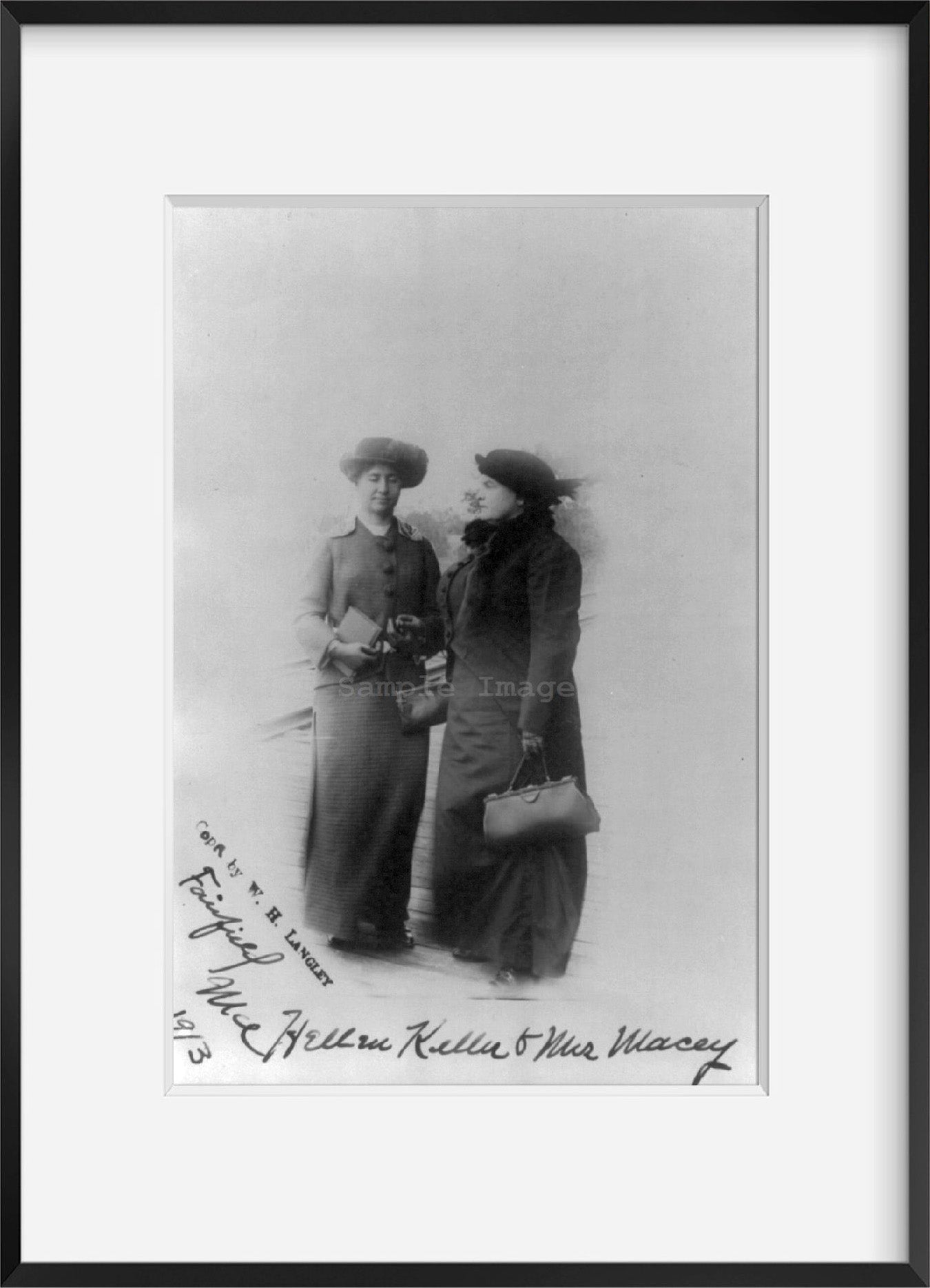 Photo: Helen Keller and Mrs. John A Macy (Anne Sullivan), c1913