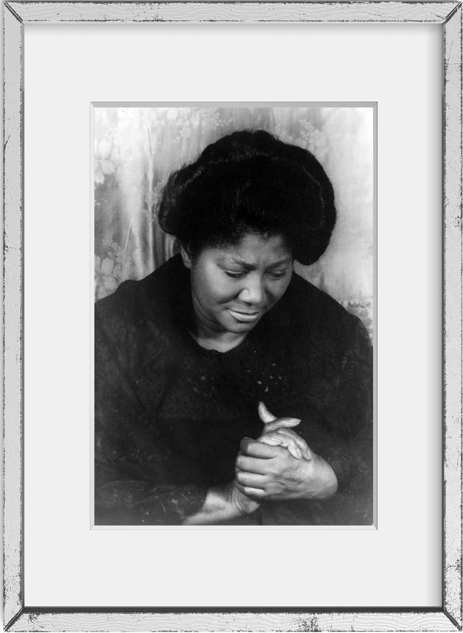 Photo: Portrait of Mahalia Jackson, Carl Van Vechten, Photographer, April 1962,